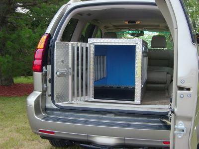 Image of Hunter Series Single Compartment Dog Box - All Season Vents w/o Storage - DOGSWAGI